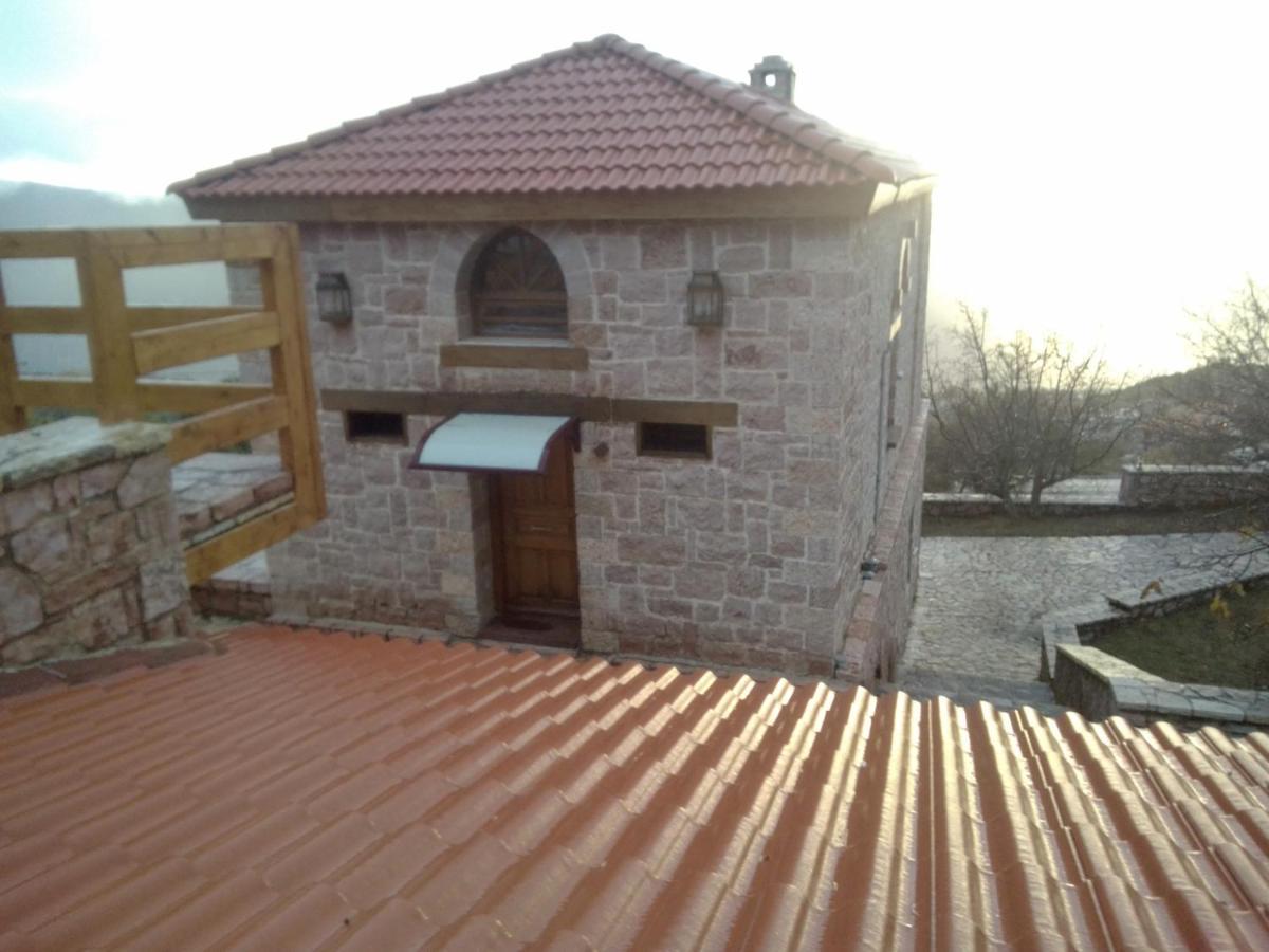 Red Stone House Βίλα Αράχωβα Εξωτερικό φωτογραφία